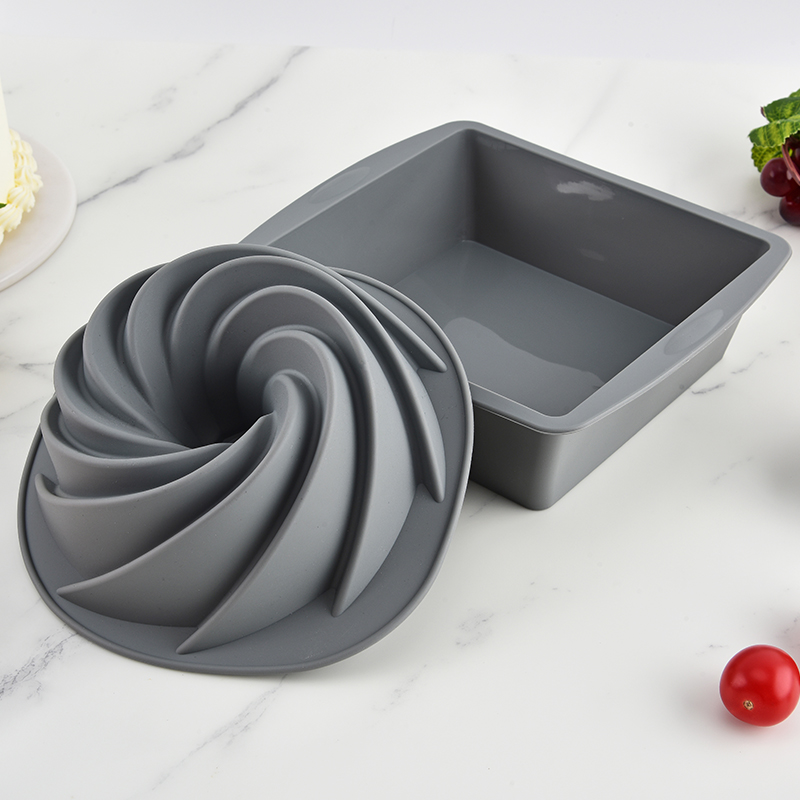 シリコン製スクエア4個型ケーキパン、ノンスティックブラウニー - Commercial Kitchen Pans review and price